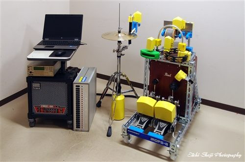 MUSICROBOT 打楽器演奏ロボットIROPS-6号機 カホン演奏ロボット（Pearl PCJ-633BB をベース）